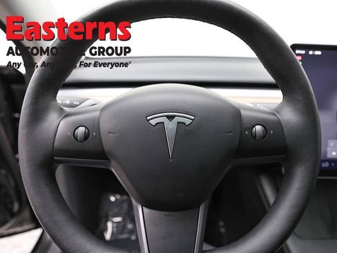 Used 2023 Tesla Model 3 Standard Range image 10
