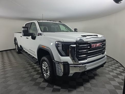 Used 2024 GMC Sierra 2500 Pro w/ Convenience Package AWD/4WD image 7