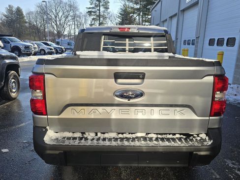 Used 2022 Ford Maverick XLT image 4