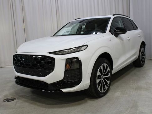 New 2026 Audi Q3 quattro 2.0T AWD/4WD image 37