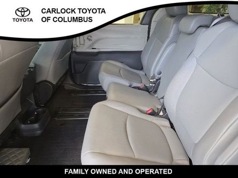 Used 2024 Toyota Sienna XLE FWD image 14