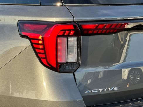 New 2026 Ford Explorer Active w/ Active Comfort Package image 27