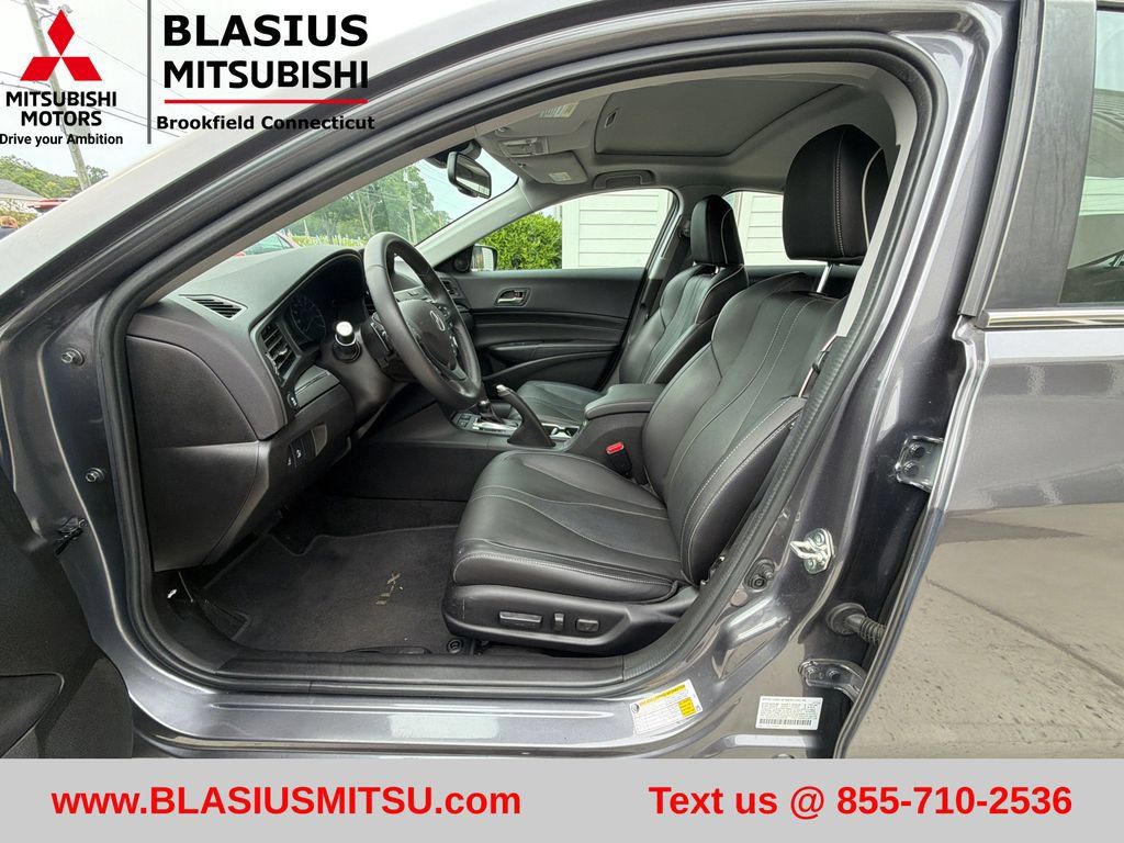 Used 2020 Acura ILX w/ Premium Package FWD image 10