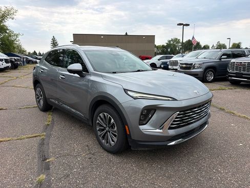 Used 2024 Buick Envision Preferred AWD/4WD image 3