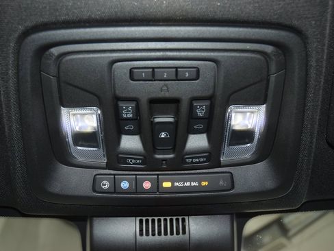 Used 2022 Chevrolet Silverado 1500 High Country w/ High Country Premium Package image 54