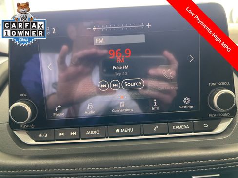 Used 2023 Nissan Rogue S image 14