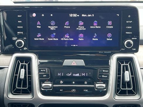 Certified 2022 Kia Sorento EX w/ Panoramic Sunroof Package image 14