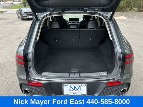 Used 2025 Genesis GV70 2.5T w/ Select Package image 32