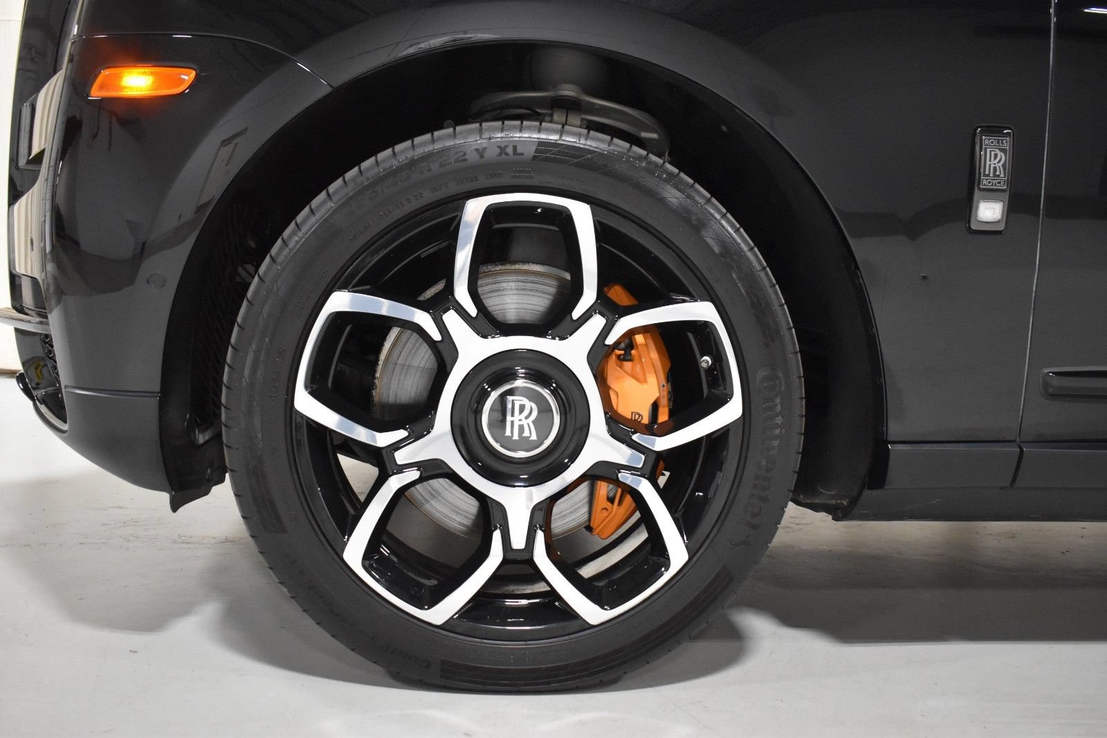 Certified 2023 Rolls-Royce Cullinan Black Badge w/ Driver's Package AWD/4WD image 12