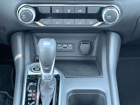 Used 2025 Nissan Sentra SV FWD image 18