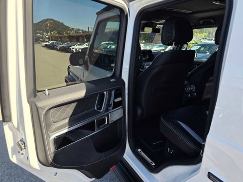 New 2026 Mercedes-Benz G 550 image 17