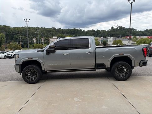 Used 2024 GMC Sierra 2500 Denali Ultimate w/ Max Trailering Package AWD/4WD image 5