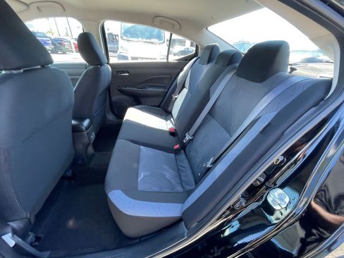 Used 2025 Nissan Versa SV image 25