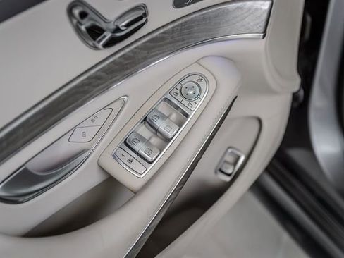 Used 2017 Mercedes-Benz S 550 4MATIC Sedan image 52