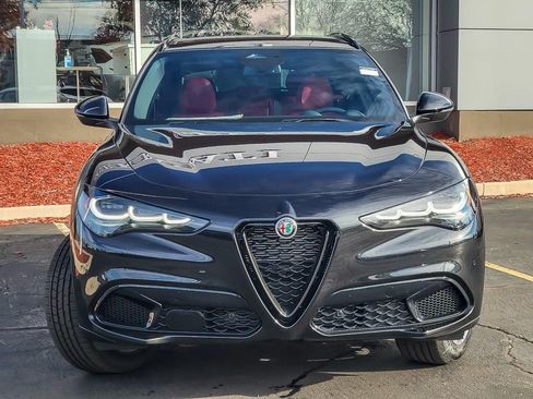 New 2025 Alfa Romeo Stelvio Sprint w/ Convenience Package image 4