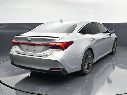 Used 2020 Toyota Avalon XSE FWD image 6