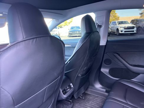 Used 2025 Tesla Model Y Long Range RWD image 24