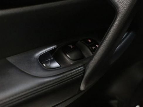 Certified 2022 Nissan Rogue Sport SL image 12