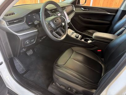 Used 2023 Jeep Grand Cherokee Limited