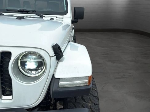 Used 2020 Jeep Gladiator Overland w/ LED Lighting Group AWD/4WD image 22