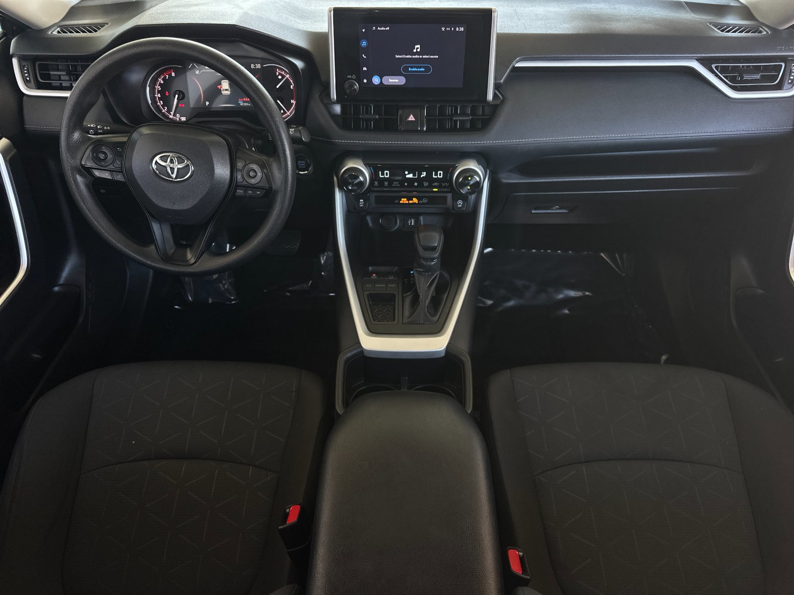 Used 2025 Toyota RAV4 XLE FWD image 12