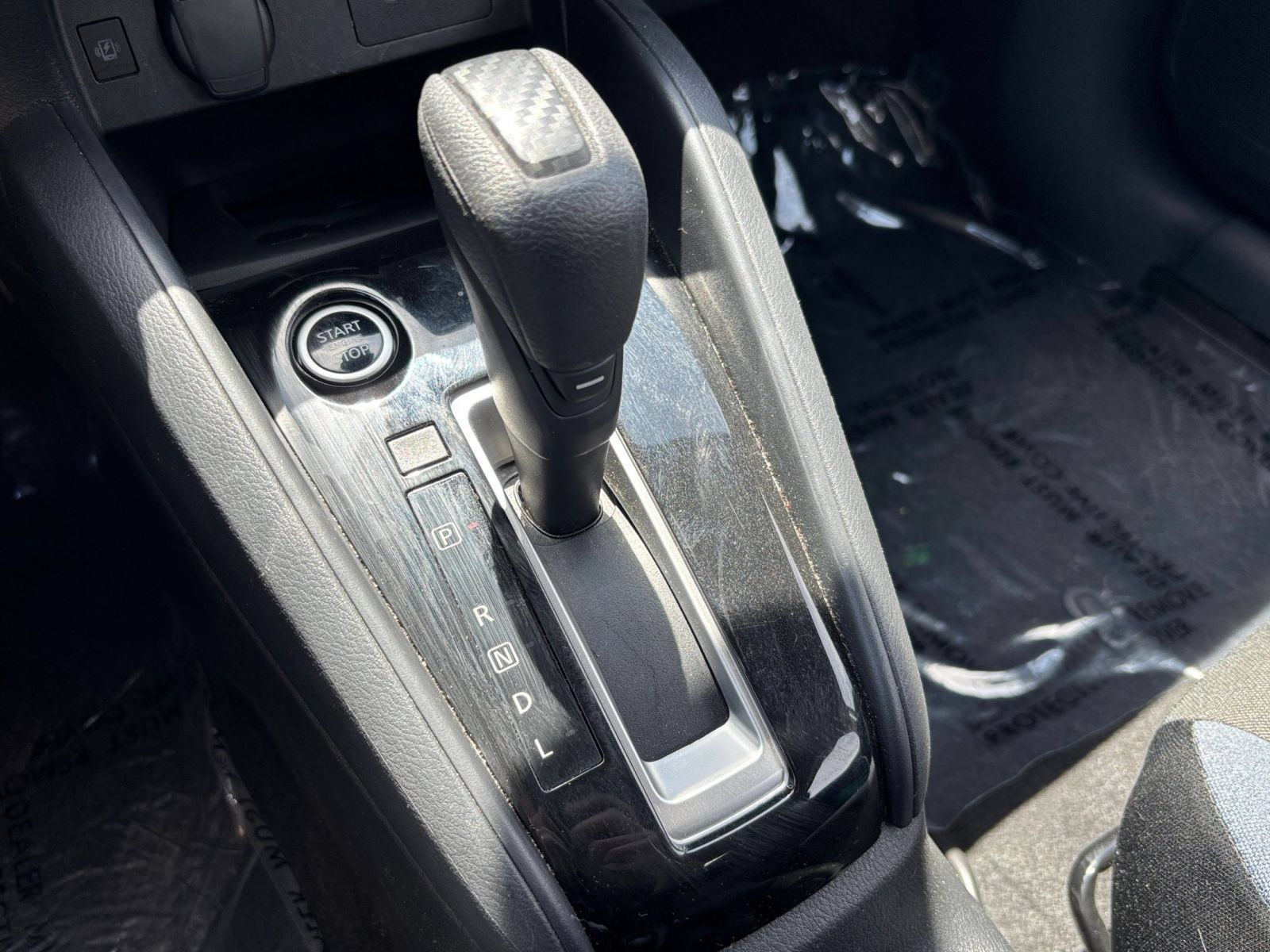 Used 2025 Nissan Versa SV FWD image 38