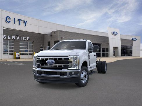 New 2025 Ford F350 XL w/ XL Chrome Package image 34