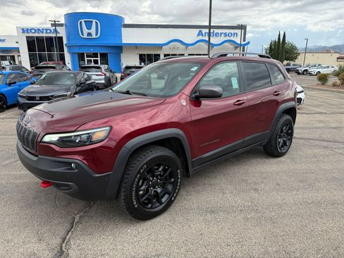 Used 2021 Jeep Cherokee Trailhawk w/ Technology Group AWD/4WD image 1
