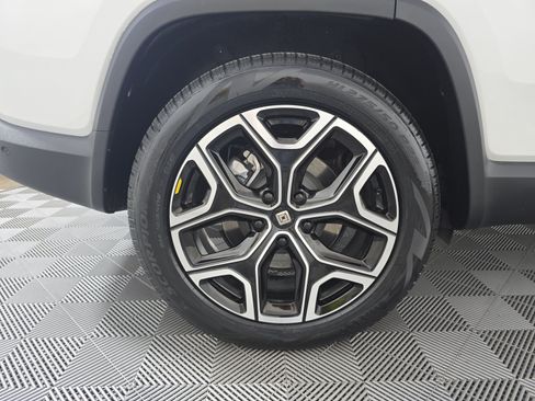 Used 2024 Rivian R1S Adventure Dual AWD/4WD image 12