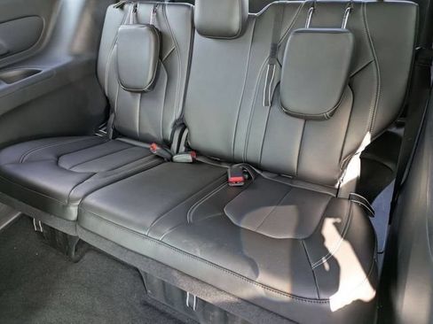 New 2026 Chrysler Pacifica Select w/ S Appearance Package FWD image 31