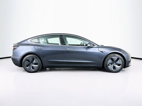 Used 2019 Tesla Model 3 Standard Range image 10