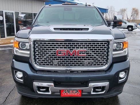 Used 2017 GMC Sierra 3500 Denali w/ Duramax Plus Package image 10