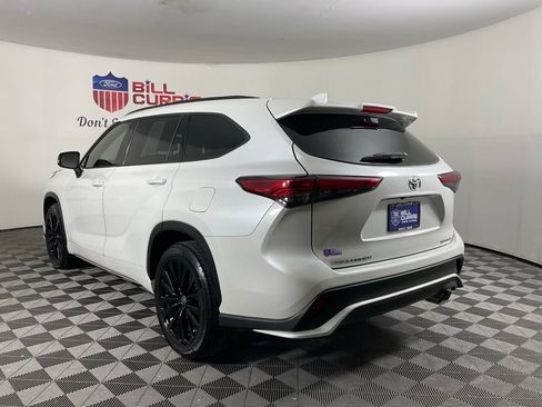 Used 2023 Toyota Highlander XSE AWD/4WD image 5