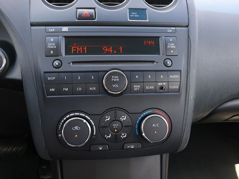Used 2010 Nissan Altima 2.5 S FWD image 21