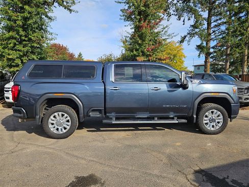 Used 2020 GMC Sierra 3500 Denali w/ Denali Ultimate Package image 8