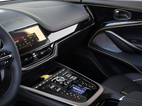 New 2026 Aston Martin DBX S image 18