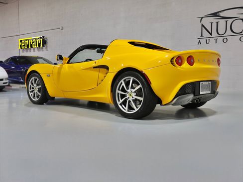 Used 2007 Lotus Elise RWD image 7