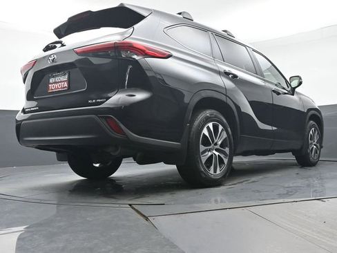 Certified 2023 Toyota Highlander XLE image 39