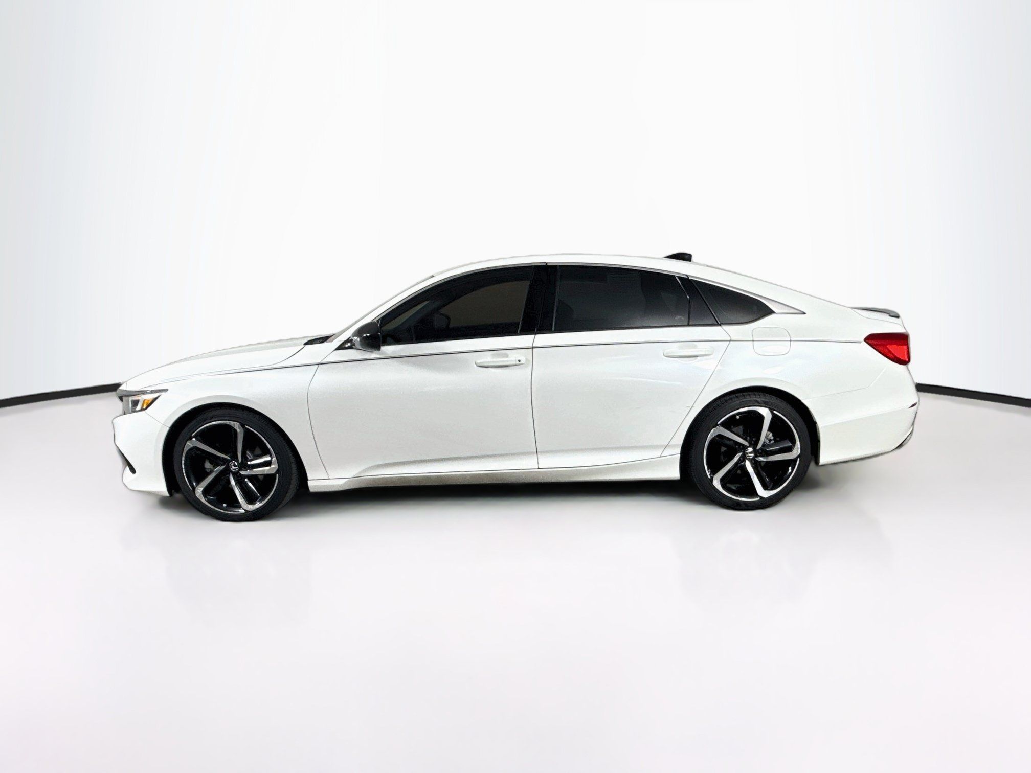 Used 2021 Honda Accord Sport image 7