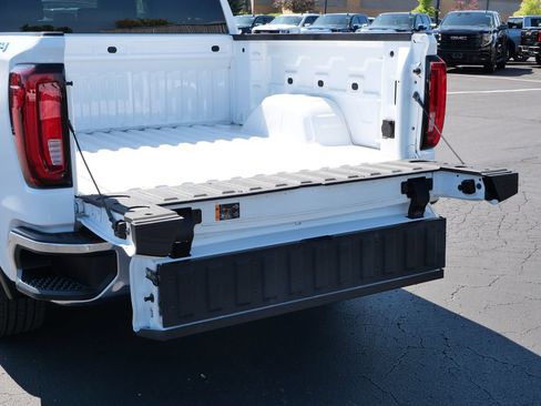 Used 2019 GMC Sierra 1500 SLT AWD/4WD image 11