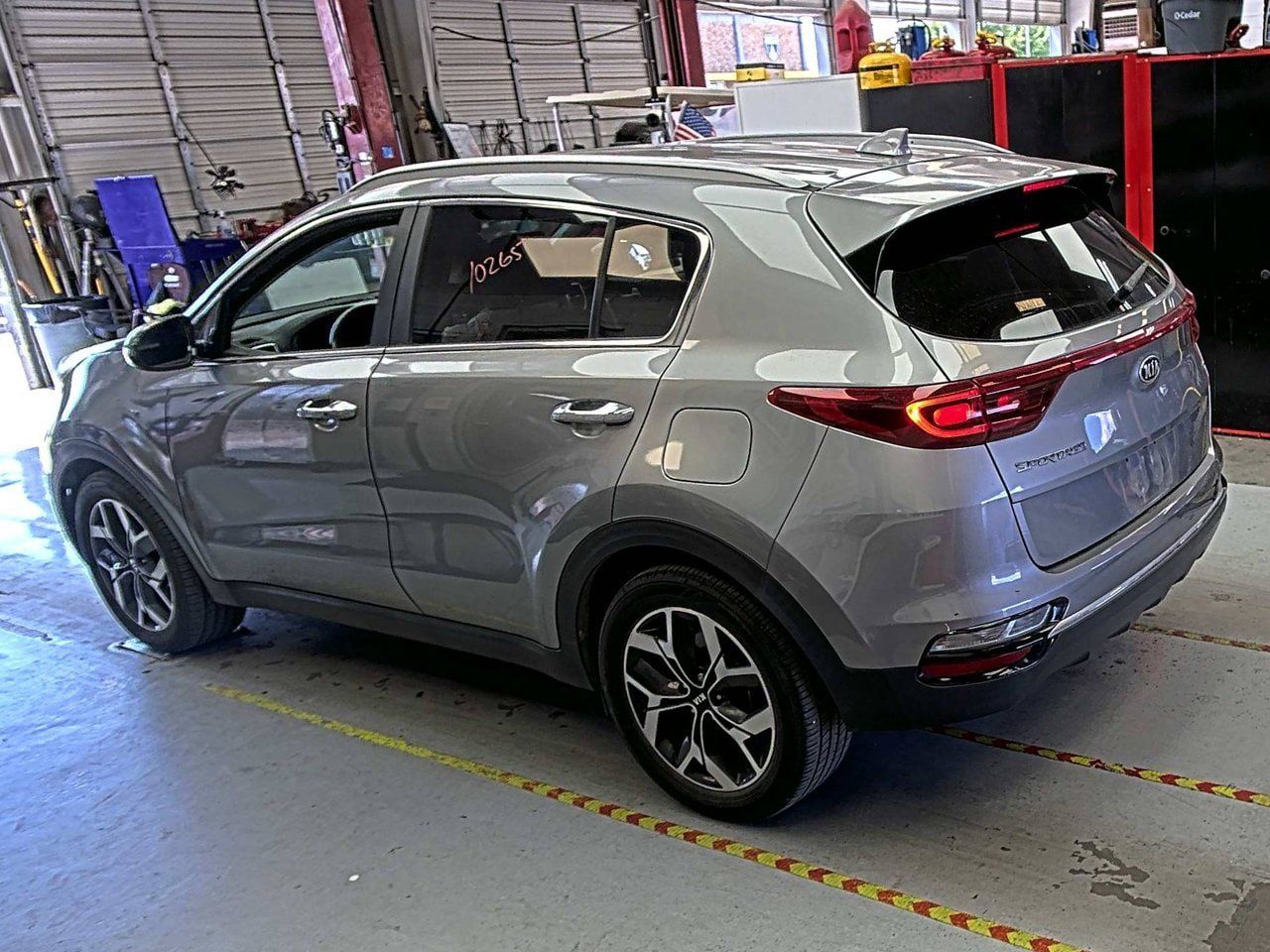 Used 2021 Kia Sportage EX FWD image 4