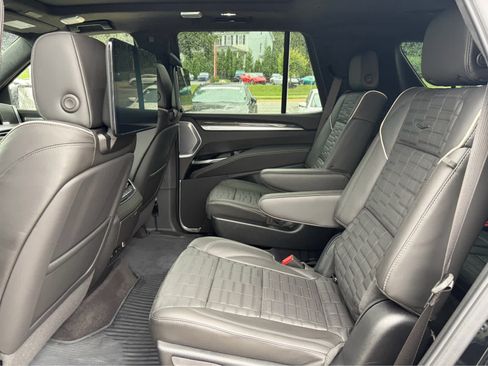 Used 2026 Cadillac Escalade V w/ LPO, ONYX Package AWD/4WD image 11