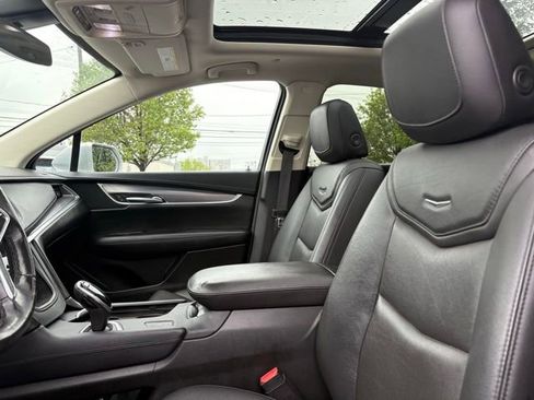 Used 2019 Cadillac XT5 Luxury FWD image 27