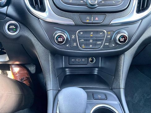 Used 2023 Chevrolet Equinox LT AWD/4WD image 26