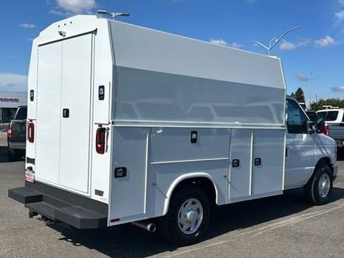 New 2025 Ford E-350 and Econoline 350 Super Duty w/ Power Equipment Group image 5