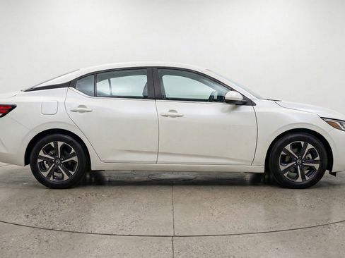 Used 2025 Nissan Sentra SV image 11