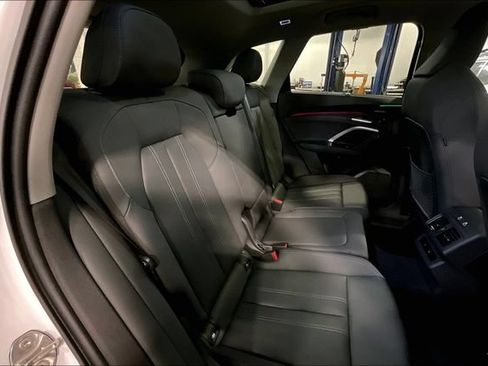 Used 2025 Audi Q5 Premium Plus w/ Premium Plus AWD/4WD image 27