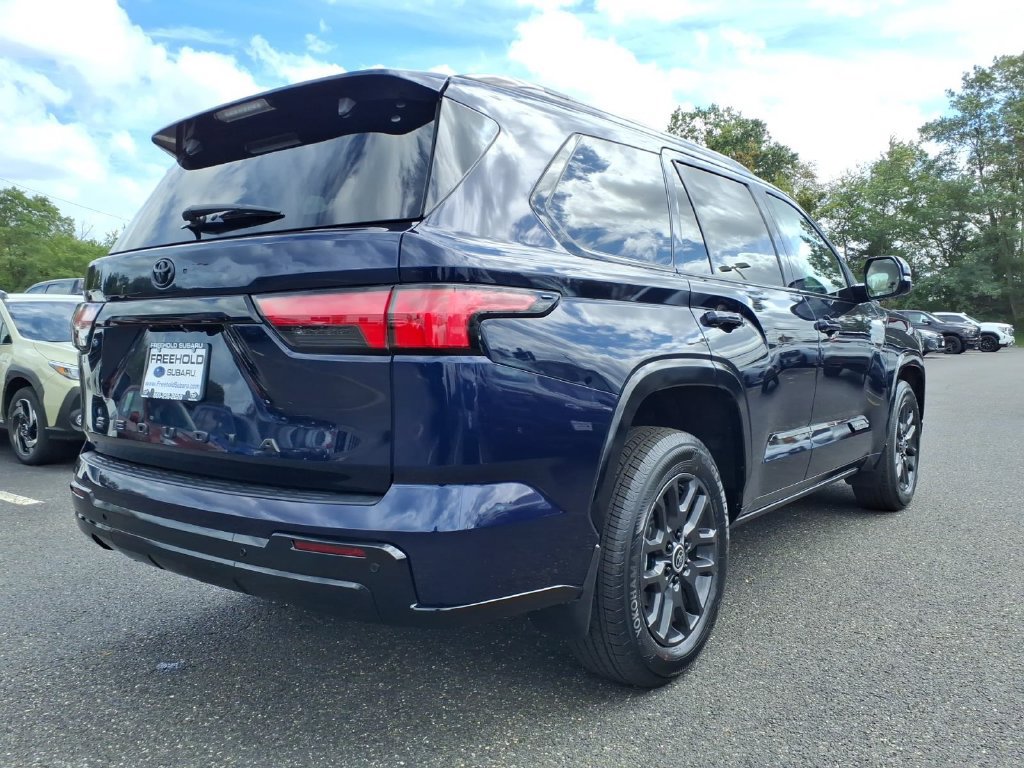 Used 2024 Toyota Sequoia Platinum AWD/4WD image 21