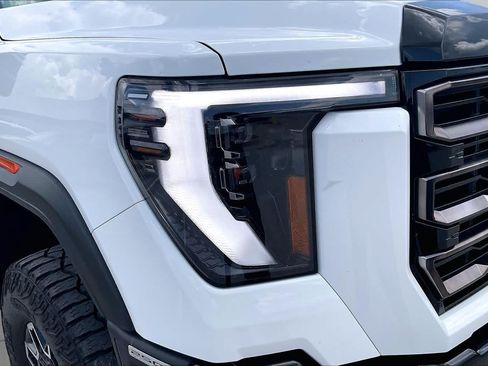 Used 2025 GMC Sierra 2500 AT4X AWD/4WD image 27