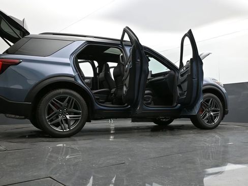 New 2026 Ford Explorer ST-Line w/ ST-Line Street Pack AWD/4WD image 40